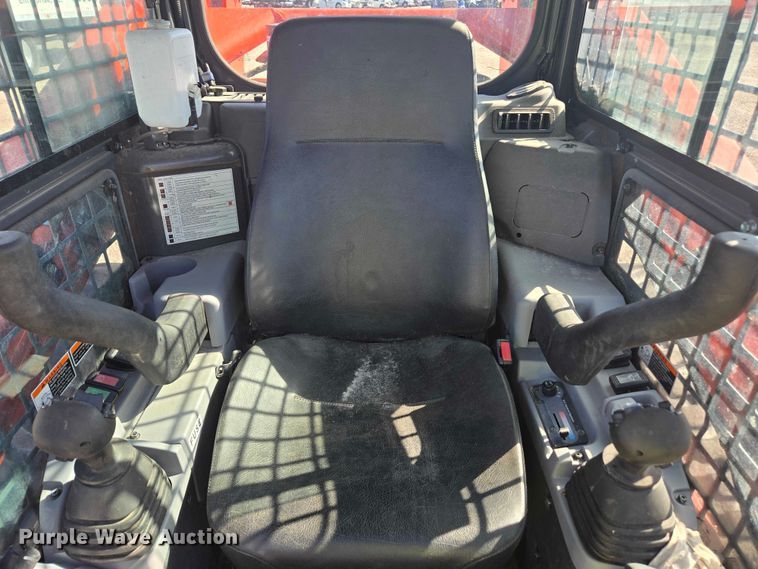 image for item YA2416 2025 Kubota SVL97-2 tracked skid steer loader