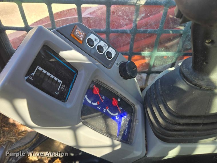 image for item YA2416 2025 Kubota SVL97-2 tracked skid steer loader