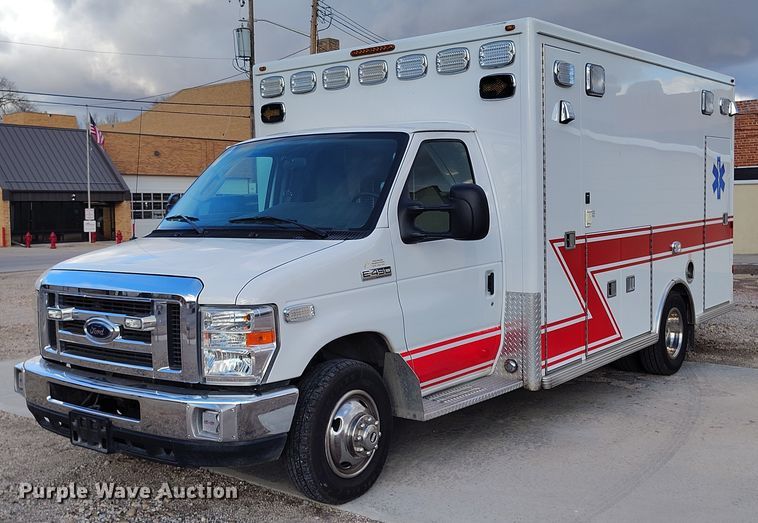 image for item DP5057 2010 Ford E450 Super Duty ambulance