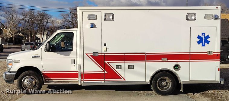 image for item DP5057 2010 Ford E450 Super Duty ambulance
