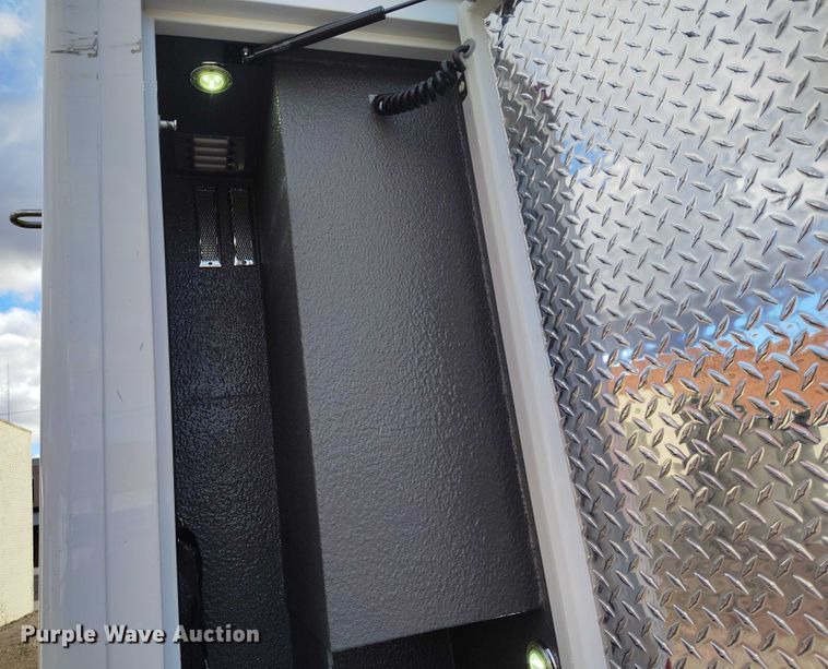 image for item DP5057 2010 Ford E450 Super Duty ambulance