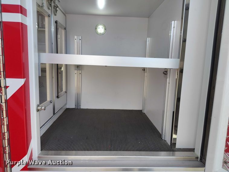 image for item DP5057 2010 Ford E450 Super Duty ambulance