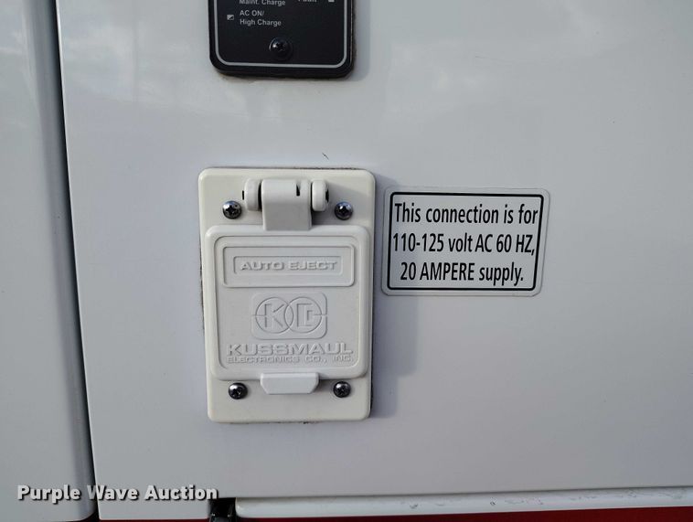 image for item DP5057 2010 Ford E450 Super Duty ambulance