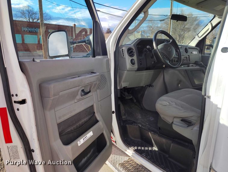 image for item DP5057 2010 Ford E450 Super Duty ambulance