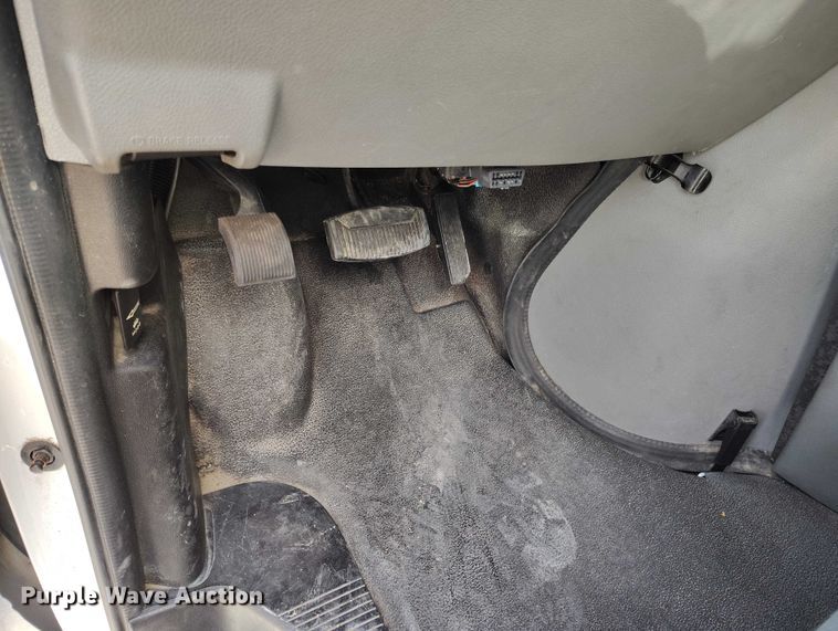 image for item DP5057 2010 Ford E450 Super Duty ambulance