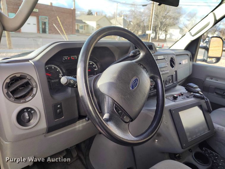 image for item DP5057 2010 Ford E450 Super Duty ambulance