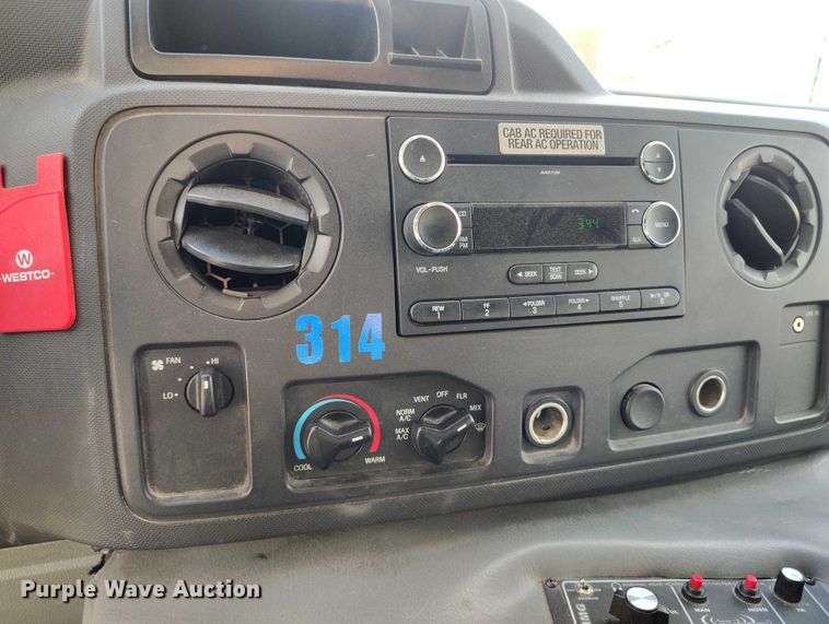 image for item DP5057 2010 Ford E450 Super Duty ambulance