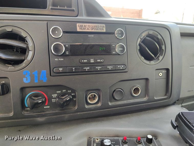 image for item DP5057 2010 Ford E450 Super Duty ambulance