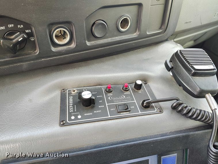 image for item DP5057 2010 Ford E450 Super Duty ambulance