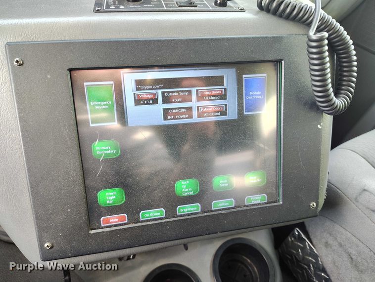 image for item DP5057 2010 Ford E450 Super Duty ambulance