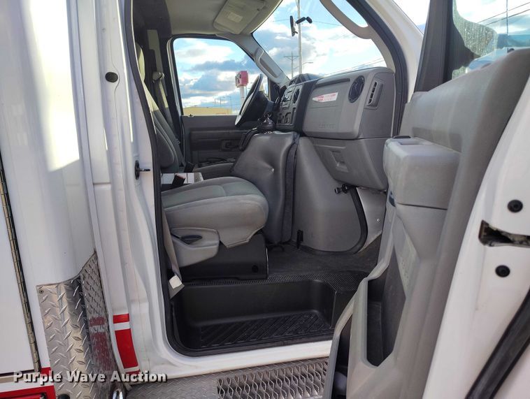 image for item DP5057 2010 Ford E450 Super Duty ambulance