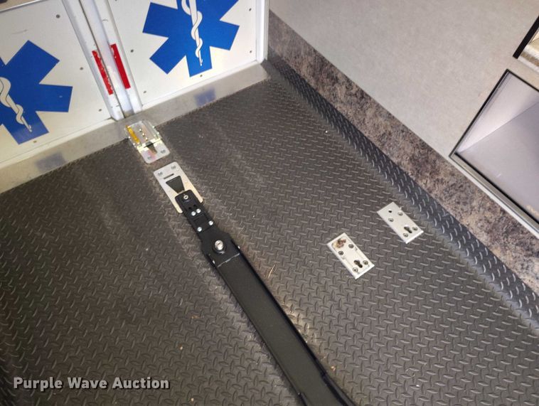 image for item DP5057 2010 Ford E450 Super Duty ambulance