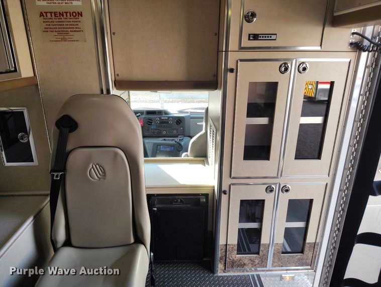 image for item DP5057 2010 Ford E450 Super Duty ambulance