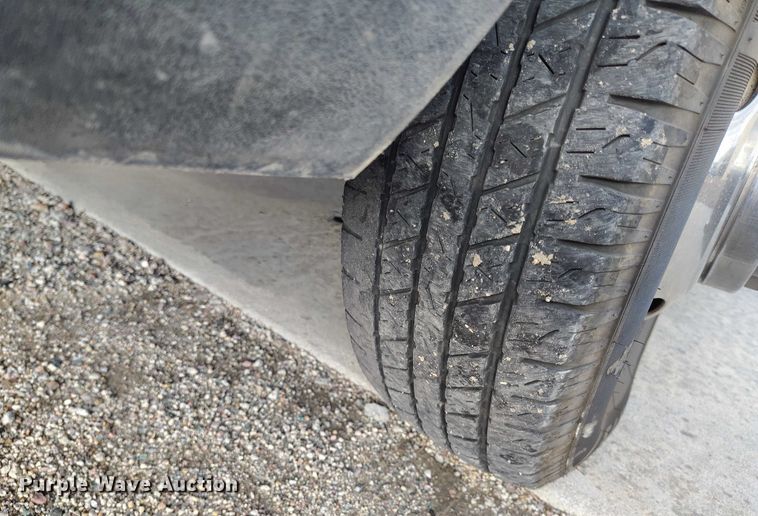 image for item DP5057 2010 Ford E450 Super Duty ambulance