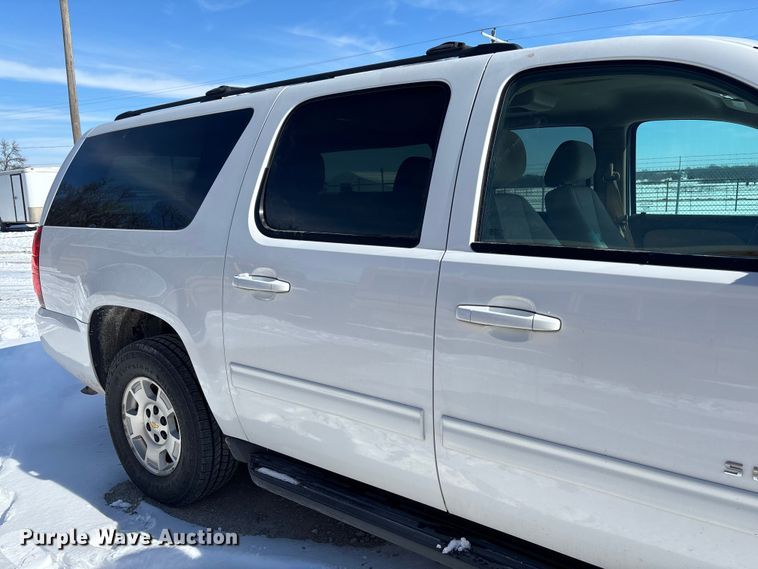 image for item DR2844 2013 Chevrolet Suburban SUV