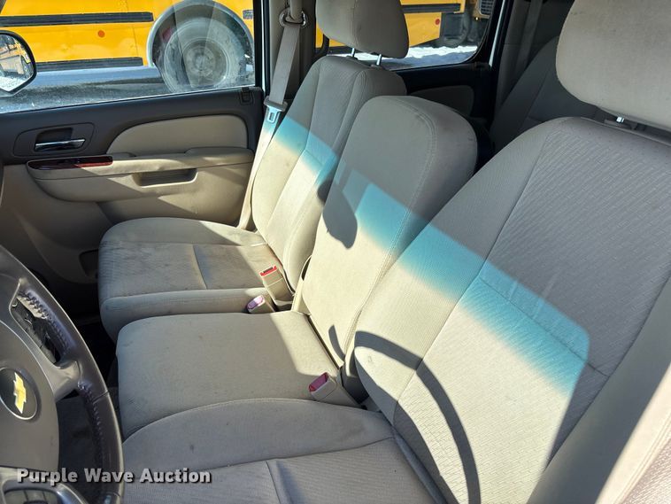 image for item DR2844 2013 Chevrolet Suburban SUV