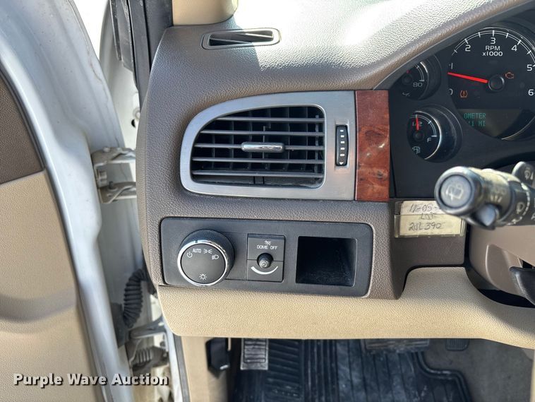 image for item DR2844 2013 Chevrolet Suburban SUV