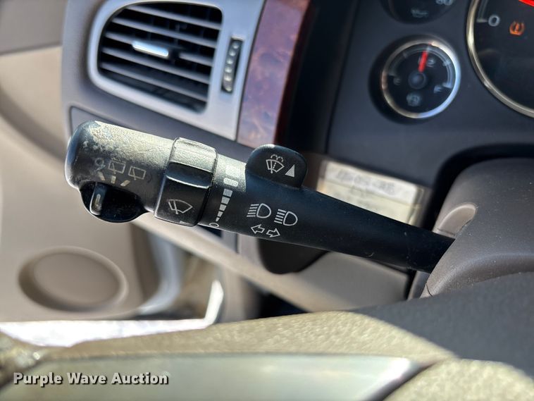 image for item DR2844 2013 Chevrolet Suburban SUV