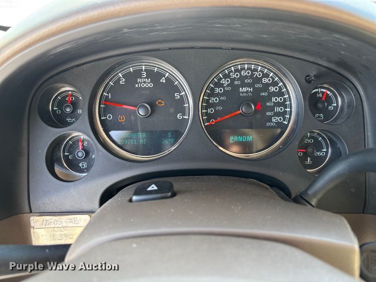 image for item DR2844 2013 Chevrolet Suburban SUV