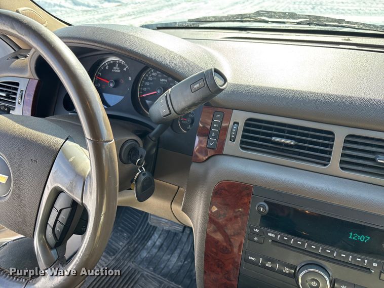 image for item DR2844 2013 Chevrolet Suburban SUV