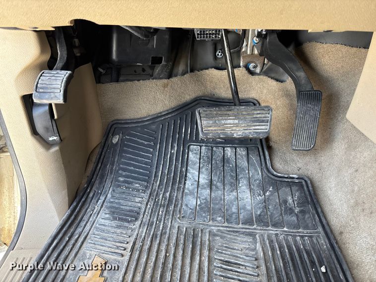 image for item DR2844 2013 Chevrolet Suburban SUV