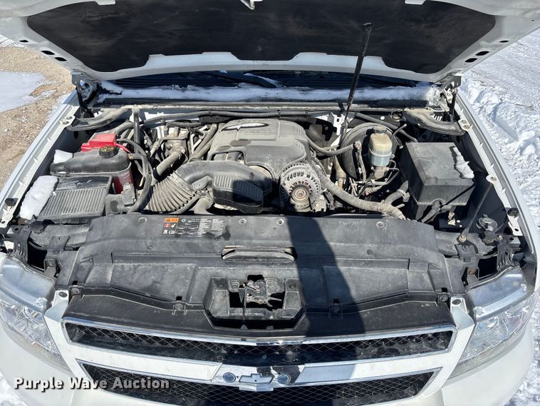 image for item DR2844 2013 Chevrolet Suburban SUV