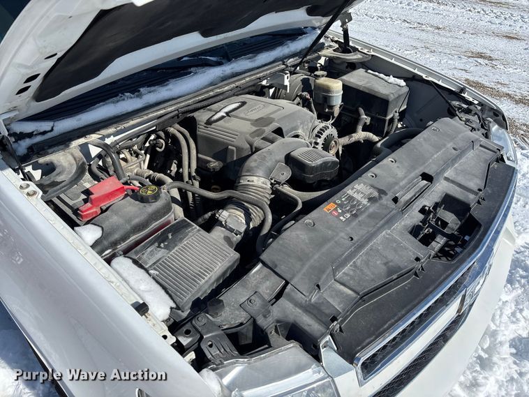 image for item DR2844 2013 Chevrolet Suburban SUV