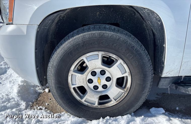 image for item DR2844 2013 Chevrolet Suburban SUV