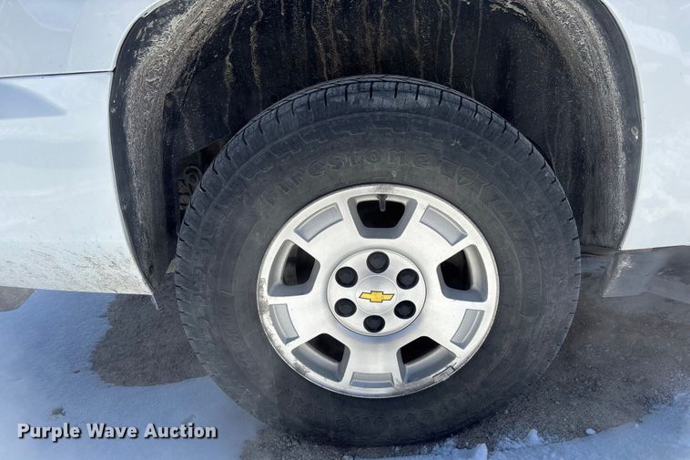 image for item DR2844 2013 Chevrolet Suburban SUV