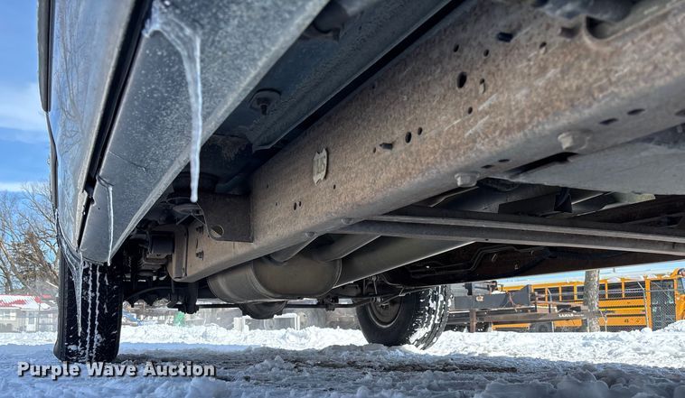 image for item DR2845 1999 GMC Suburban SUV