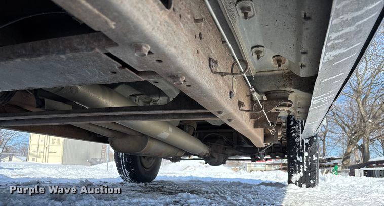 image for item DR2845 1999 GMC Suburban SUV