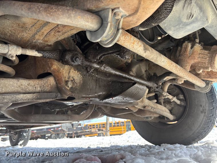 image for item DR2845 1999 GMC Suburban SUV