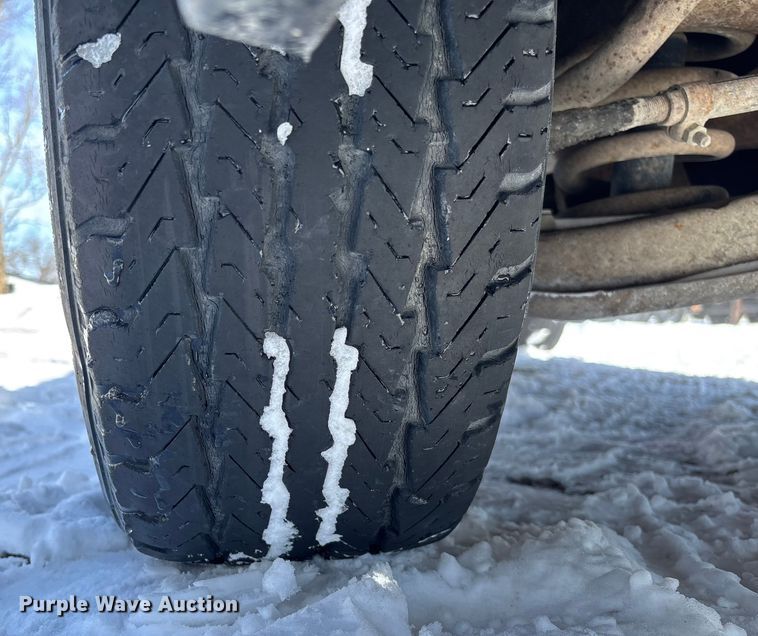 image for item DR2845 1999 GMC Suburban SUV