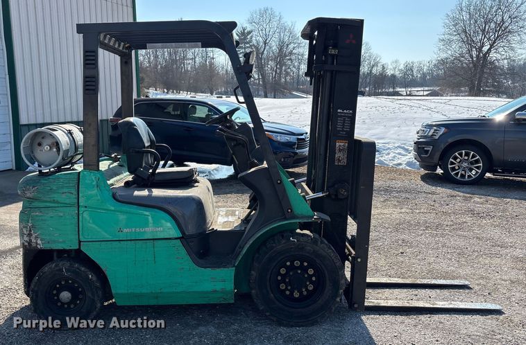 image for item DT0010 Mitsubishi FG25N forklift