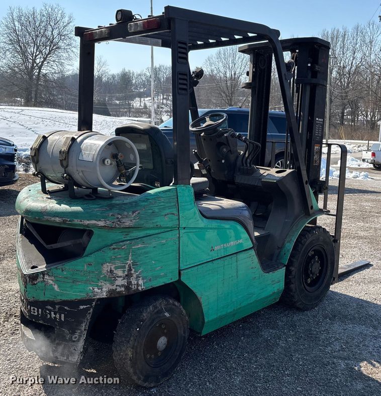 image for item DT0010 Mitsubishi FG25N forklift