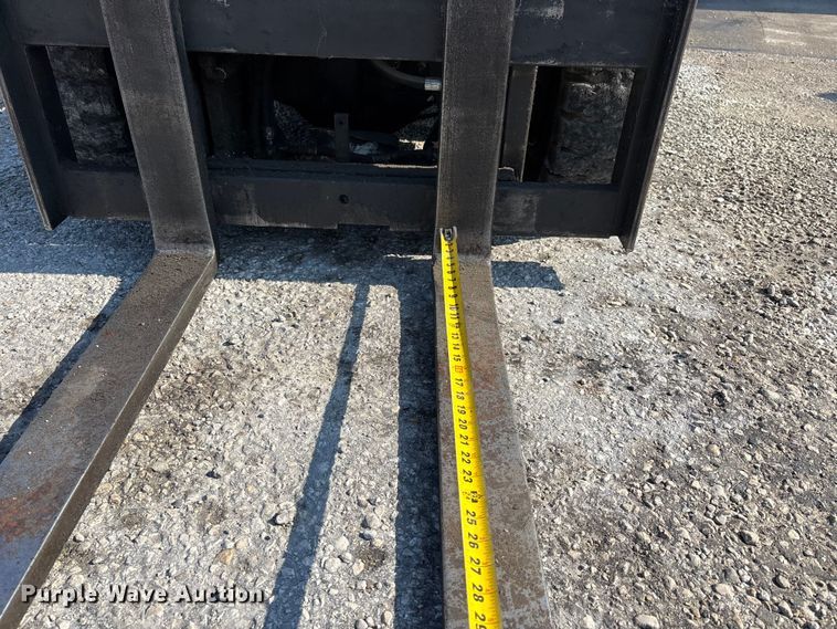 image for item DT0010 Mitsubishi FG25N forklift