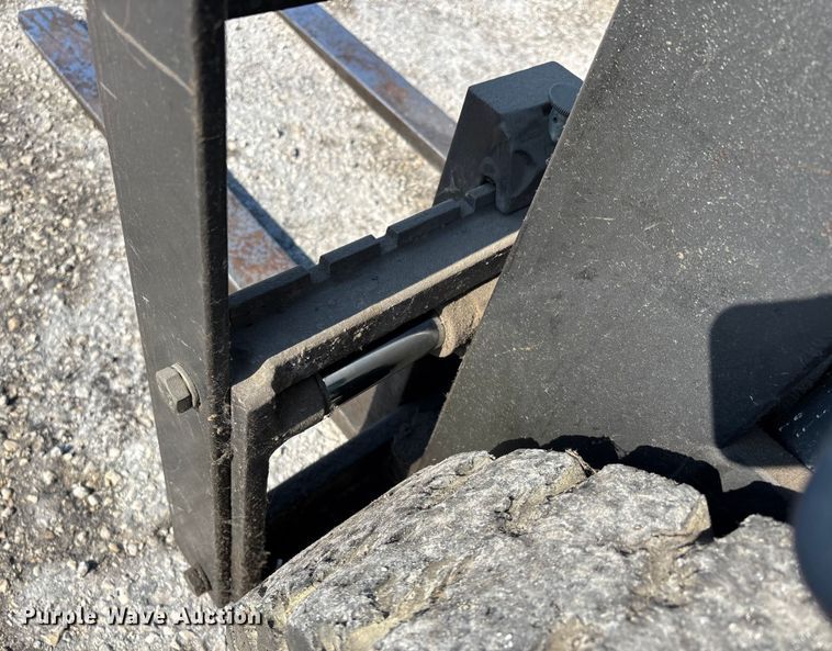 image for item DT0010 Mitsubishi FG25N forklift