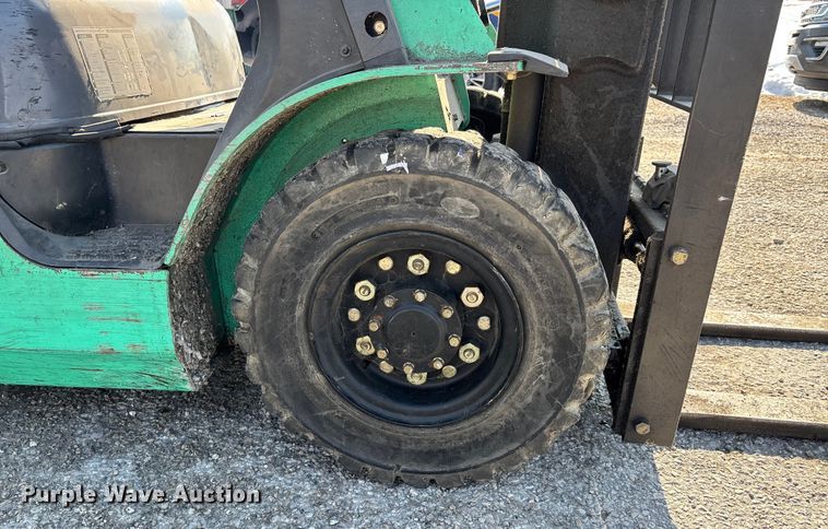 image for item DT0010 Mitsubishi FG25N forklift