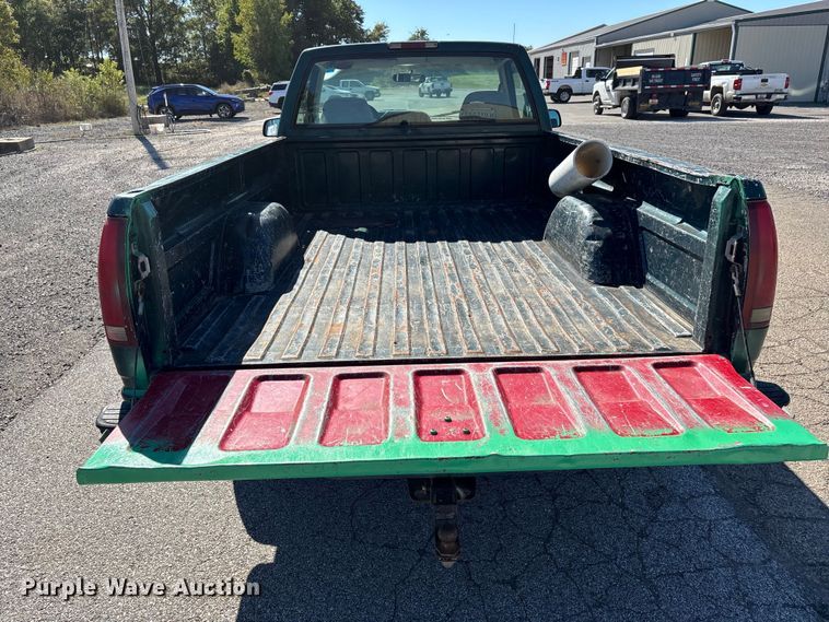 image for item DU1481 1996 Chevrolet C1500 pickup truck