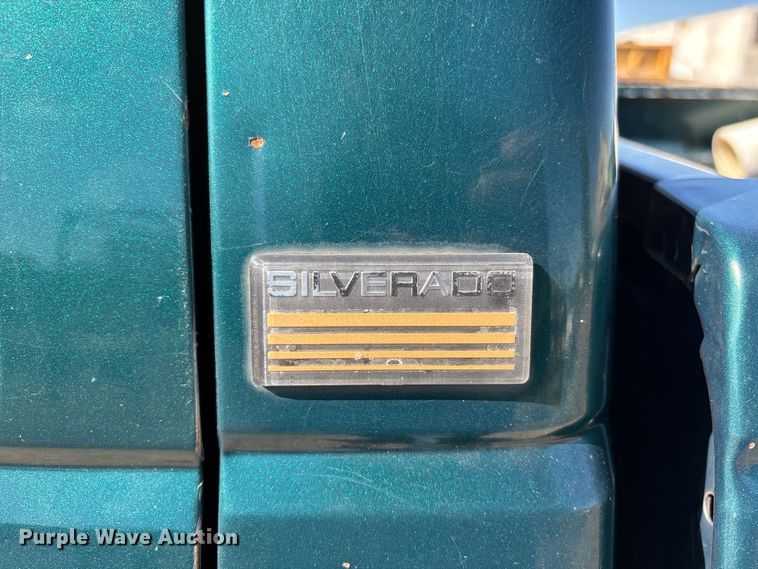 image for item DU1481 1996 Chevrolet C1500 pickup truck