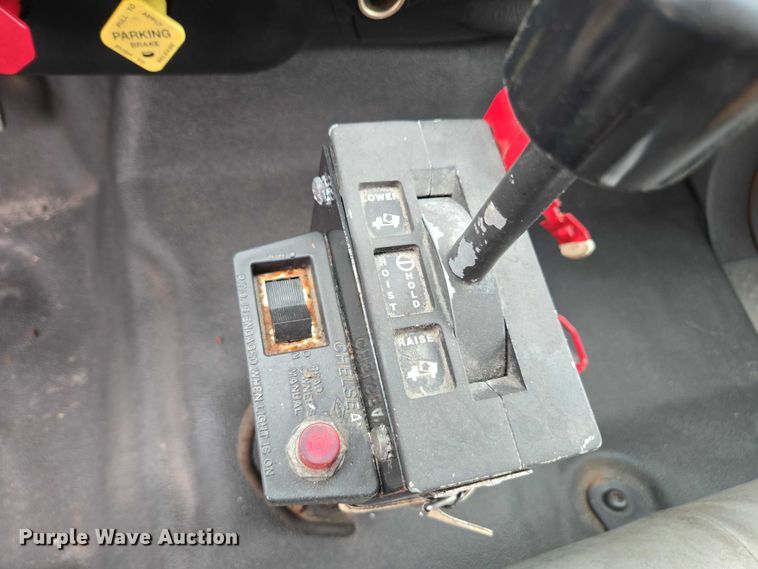 image for item DU2581 2002 Ford F-750 dump truck