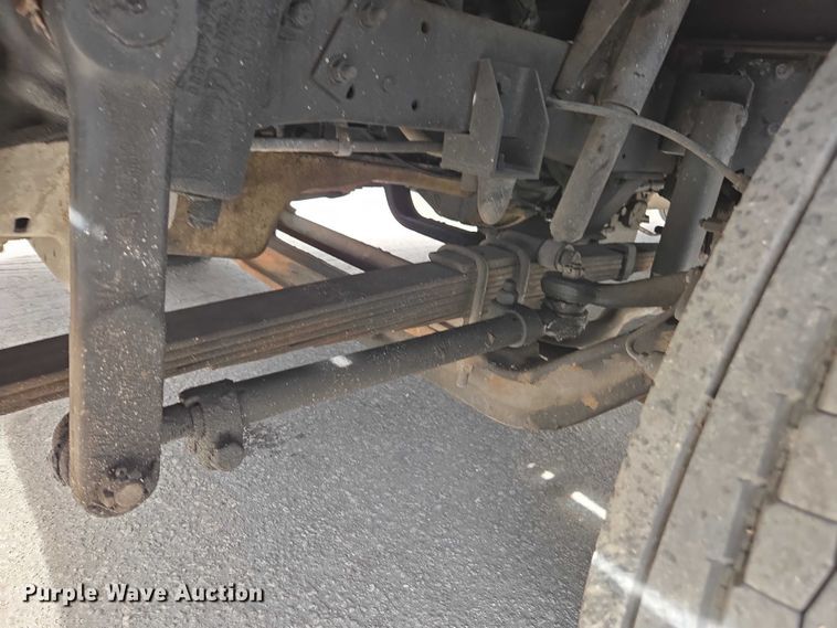 image for item DU2598 1997 Freightliner MT45 delivery truck