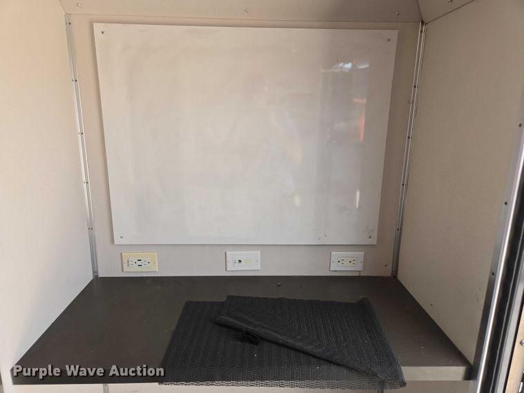 image for item DU2598 1997 Freightliner MT45 delivery truck