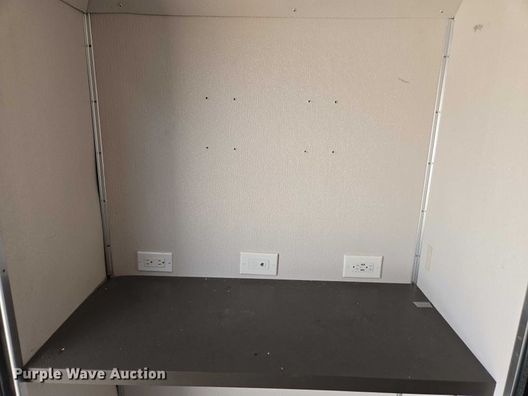 image for item DU2598 1997 Freightliner MT45 delivery truck