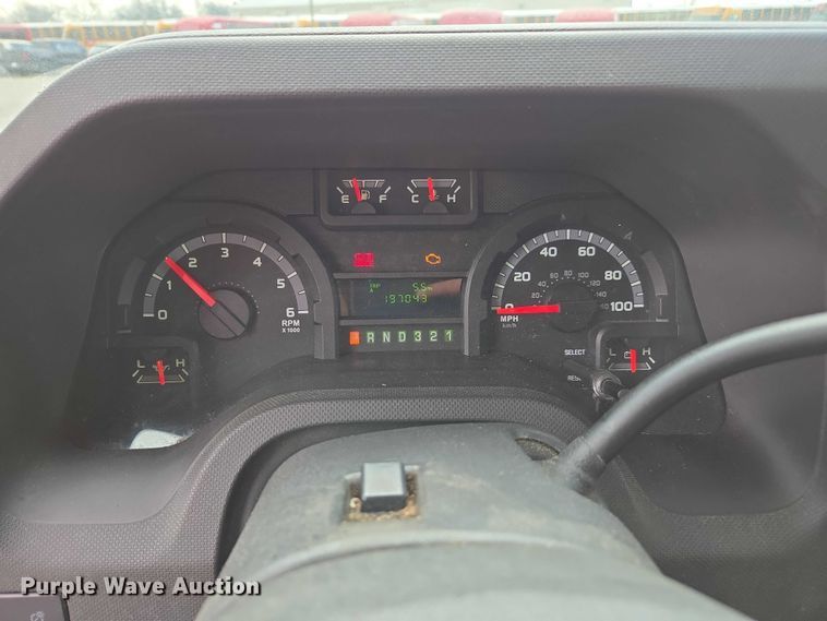 image for item DU2701 2013 Ford E350 shuttle bus