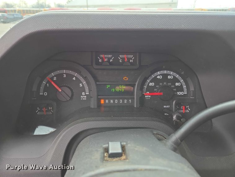 image for item DU2701 2013 Ford E350 shuttle bus