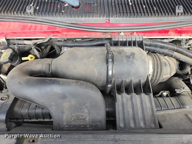 image for item DU2701 2013 Ford E350 shuttle bus