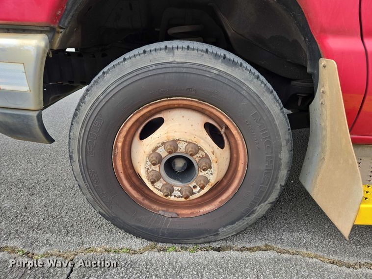 image for item DU2701 2013 Ford E350 shuttle bus