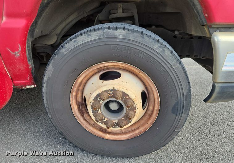 image for item DU2701 2013 Ford E350 shuttle bus