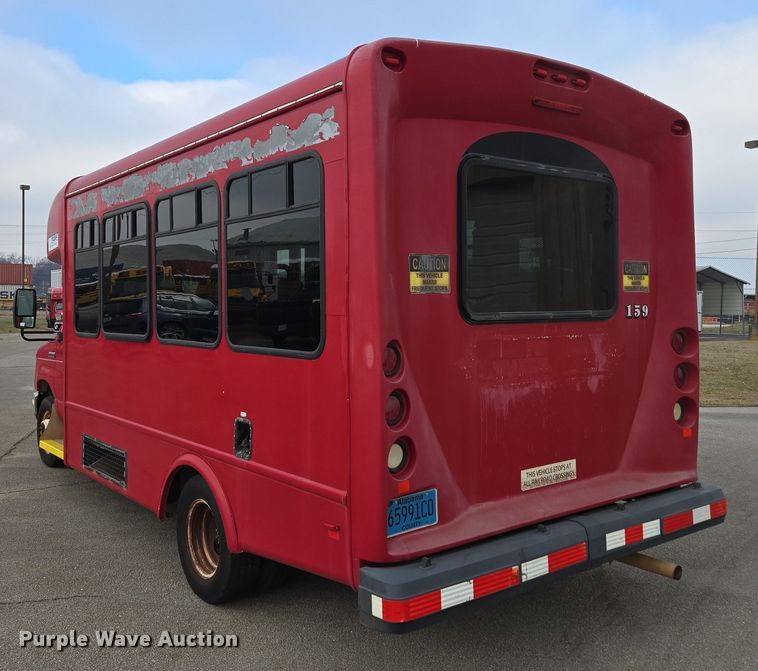image for item DU2702 2013 Ford E350 shuttle bus
